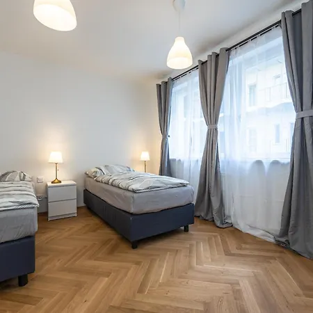 Seifertova Apartamento *